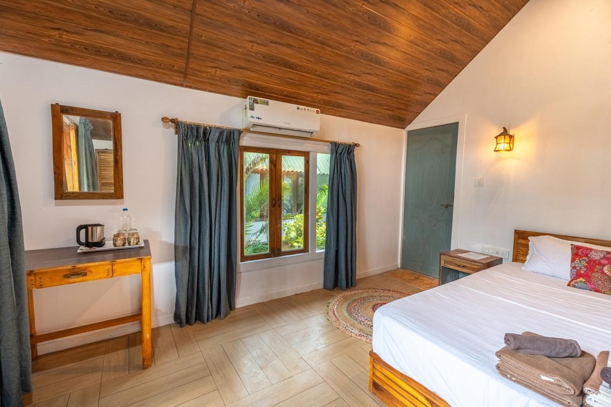 Simrose Hotel Agonda Ngoại thất bức ảnh