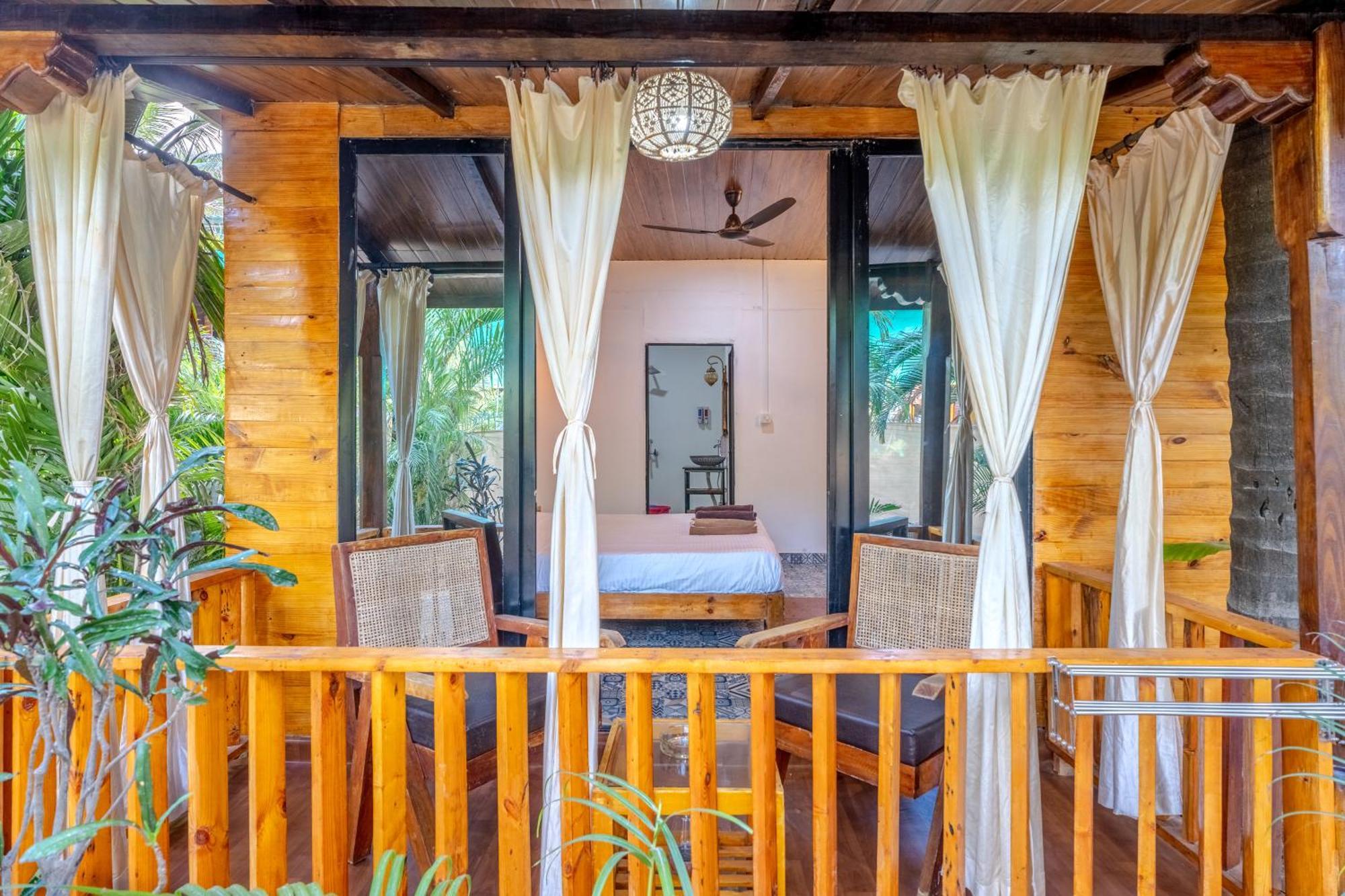 Simrose Hotel Agonda Ngoại thất bức ảnh