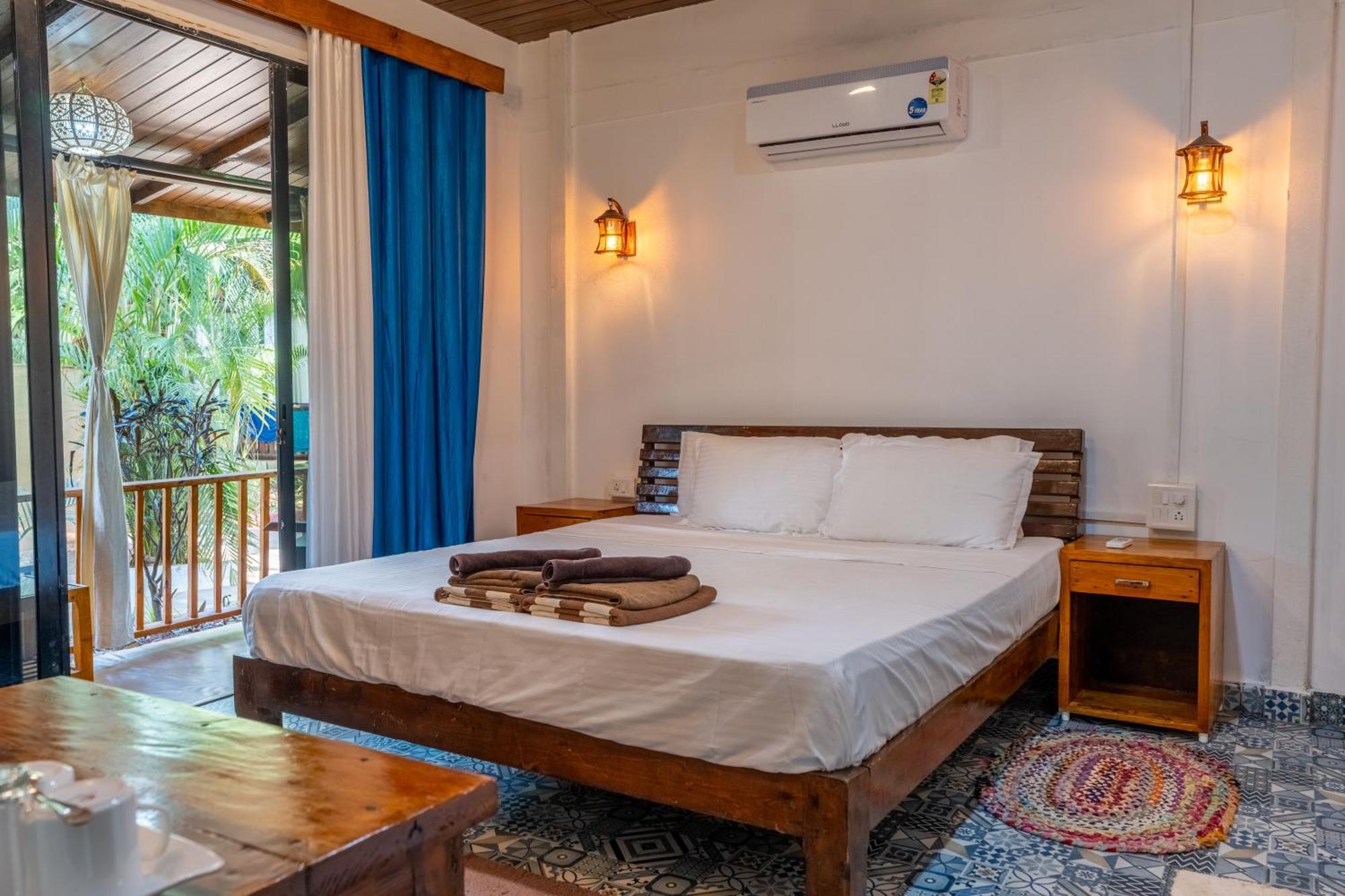 Simrose Hotel Agonda Ngoại thất bức ảnh
